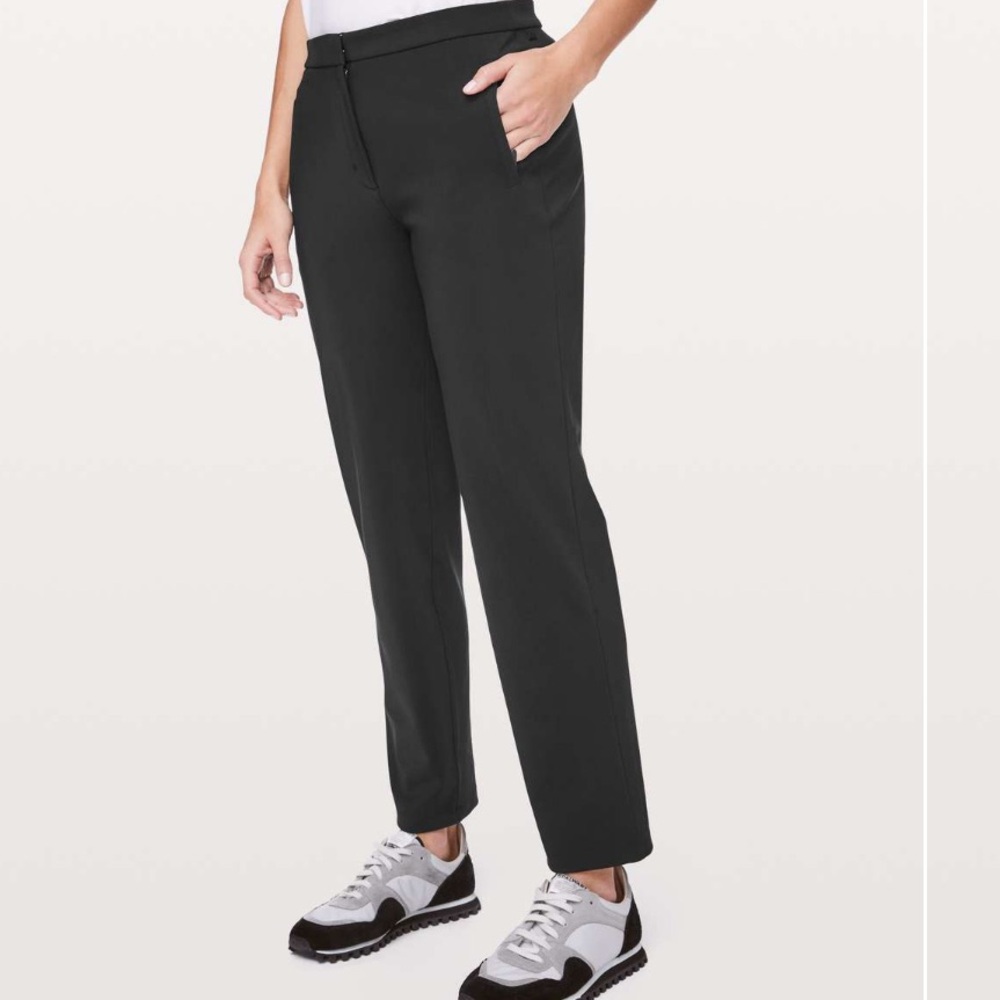 Lululemon On The Move Lightweight Black Pants size 2‎